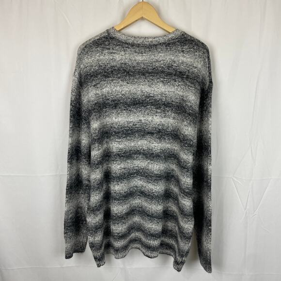 VRST Men's Relaxed Cozy Sweater Charcoal Gray Striped MAX200337 $80 MSRP Size XL - Picture 6 of 9